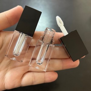 <span class=keywords><strong>Tube</strong></span> de gloss à lèvres carré noir mini de luxe ISMAN 1,5 ml avec pinceau en forme de cœur, conteneur vide en plastique ABS, vente en gros, logo personnalisé, en vrac - Product Image 4