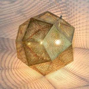 Lámpara de Techo Personalizada Creativa de Aluminio con Forma de Bola Multifacética, Luminaria Tom Dixon Etch Light Bar para Interiores, Sala de Estar, Dormitorio - Product Image 4