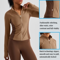 Manteau de Yoga à coutures contrastantes, Logo personnalisé pour femmes, manches longues, fermeture éclair complète, pour l'entraînement, Slim, Fitness, vêtements de Sport, vente en gros