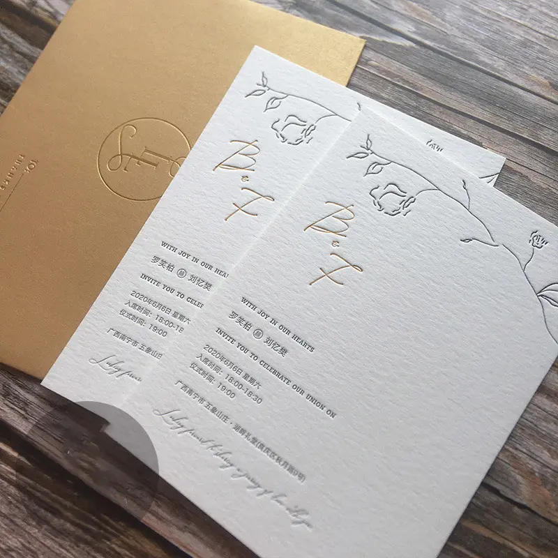 Kartu undangan kelas atas personalisasi cetak kertas katun putih undangan pernikahan mewah Pres huruf