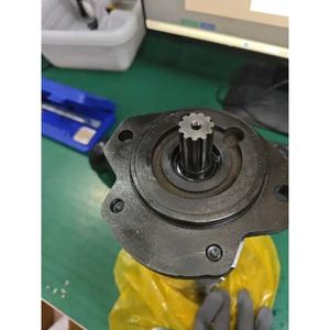 Bomba de Engranajes Triple de Repuesto de Alta Calidad 6679080 6669649 para Excavadora <span class=keywords><strong>322</strong></span> 320, Piezas de Maquinaria de Construcción - Product Image 3