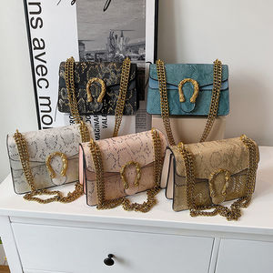 Bolso de mano de material PU estilo femenino. Con decoración de cadena. Bolso de Mano de Diseño de Lujo.1858 - Product Image 1