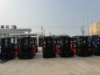 Truk Forklift Bensin & LPG 3T: Tiang 3-Tingkat 4.5M, IMPCO, Otomatis, Geser Samping.