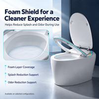 WC intelligent moderne en céramique avec bidet intégré, chasse d'eau automatique et télécommande pour salle de bain