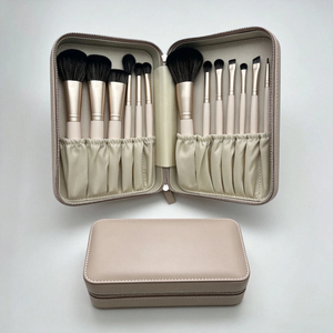 Étui de rangement pour pinceaux de maquillage anti-poussière de grande capacité avec couvercle, en cuir PU, boîte de rangement portable pour pinceaux cosmétiques de bureau - Product Image 1