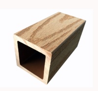 Pérgola Cuadrada de Madera Plástica Compuesta (WPC) para Exteriores con Columnas Cúbicas y Técnica de Cepillado, Madera de Ingeniería