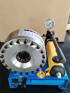 Machine de sertissage hydraulique manuelle robuste pour le traitement des flexibles haute pression - Product Image 6