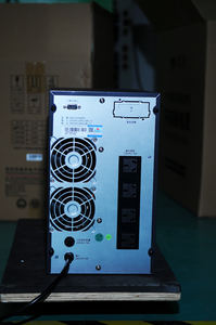 CPSY 2000VA/1800W en ligne UPS monophasé avec terre 12V/9Ah protection contre les surcharges usine directe - Product Image 4