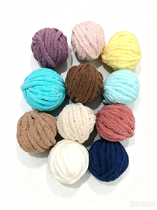 Fil à tricoter en chenille géant 100 % polyester, livraison gratuite, par Cynthia, 250 g par rouleau, vente en gros - Product Image 4