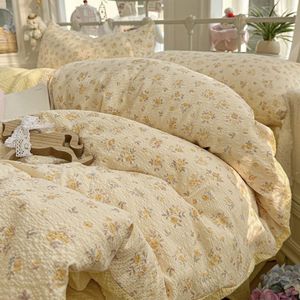 Parure de lit quatre pièces fraîche et mignonne à imprimé floral, housse de couette en polyester, ensemble de draps pour dortoir étudiant, toutes saisons - Product Image 2