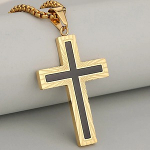 Collier avec pendentif croix gravé vintage en acier inoxydable pour hommes et femmes, bijoux religieux chrétiens hip-hop punk, cadeau pour la fête des pères - Product Image 5