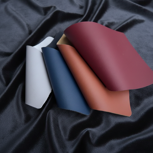 Coprisedili Auto in TPU Goffrato Impermeabile, Antimuffa e Resistenti all'Abrasione, in Cashmere di Alta Qualità - Product Image 1