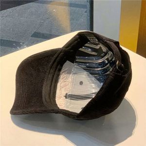 Casquette de baseball d'hiver à 6 panneaux en velours côtelé, personnalisable avec logo brodé, style Dad Hat, vente en gros - Product Image 5