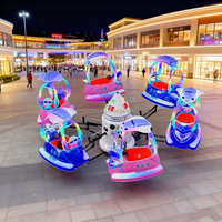 Avion électrique d'attraction pour enfants Plaza, 6/8 places, attraction de fête foraine, avion rotatif à levage et abaissement avec lumières LED à vendre