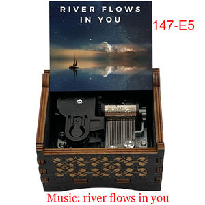 Boîte à musique vintage à manivelle, mini boîte à musique carrée, Rivers Flow in You, en bois, sculptée à la main, pour la décoration de la maison - Product Image 3