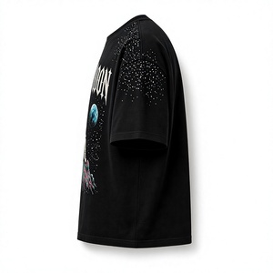 Camiseta de algodón negra para hombre con estampado de astronauta Iron Moon Space Rock, manga corta, cuello redondo, corte regular, tejido jersey - Product Image 2