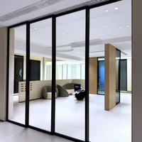 Puerta Corredera de Vidrio con Riel de Aluminio Metálico Moderno, con Burlete y Cierre de Gancho, para Entrada de Patio o Jardín de Villa