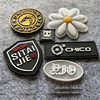 Écussons en PVC, caoutchouc et silicone personnalisés avec logo d'usine, imprimés en 3D, gaufrés, formes cœur et fleur, à coudre sur les chapeaux, marque OEM JAHOO, MOQ 500+