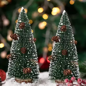중국 공장 공급 최고 품질의 미니 크리스마스 트리 10 cm 미니 데스크탑 인공 크리스마스 트리 크리스마스 새해