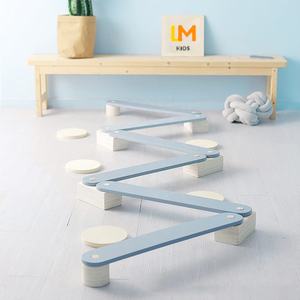LM KIDS Toddler Indoor Playground Planche d'équilibre en <span class=keywords><strong>bois</strong></span> réglable Jouet d'exercice Montessori Baby Foot Balance Beam for Kids - Product Image 4