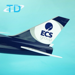 Modèle d'<span class=keywords><strong>avion</strong></span> en résine en gros ECS Group B747-8F sur mesure, échelle 1:100, 74 cm – Personnalisez librement la palette de couleurs de ce modèle - Product Image 5