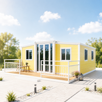 Maison modulaire en conteneur extensible de 40 pieds avec 3 chambres, structure en acier galvanisé, murs isolés, terrasse extérieure, pour la vie en famille