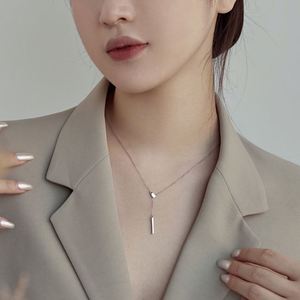 Collier pendentif chaîne à maillons en forme de nœud en argent sterling 925, design minimaliste tendance Dylam - Product Image 3