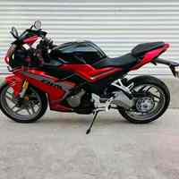 Fekon 3GP250 250cc Moto de rue refroidie par eau Moteur 4 temps fiable Éclairage LED Compteur numérique Maniabilité fluide Vitesse maximale >80 km/h