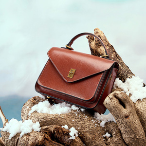 Bolso de Mano de Cuero Vacuno Genuino, Curtido Vegetalmente, Nuevo, de Alta Gama, Moderno y Elegante, Bolso Bandolera para Mujer - Product Image 4