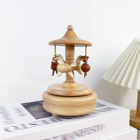 Boîte à musique en bois - Carrousel classique avec chevaux rotatifs, cadeau d'anniversaire en bois pour filles et enfants, décoration de mariage et de maison