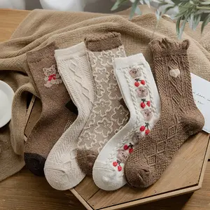 批发秋冬新款羊毛袜加厚保暖日本可爱咖啡色蕾丝小熊发圈丝袜
