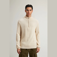 Pull à col roulé mi-zippé avec poignets et ourlet, étiquette avec logo au bas, pulls pour hommes
