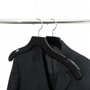 Percha de ropa de estilo caliente Logotipo personalizado Perchas de traje de abrigo de marca de madera negra mate para ropa