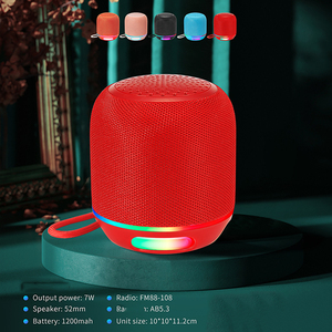 Altavoz Inalámbrico Portátil WS-311 con Bluetooth, Radio FM, Graves Superpotentes, Luces LED, Ideal para Exteriores - Product Image 3