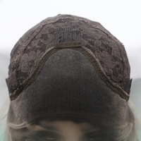 Perruque courte synthétique légère avec frange |   Perruque courte et droite avec une ligne de cheveux naturelle |   Fibre résistante à la chaleur noire transparente
