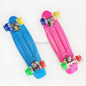 Vente en gros de matériel frais de haute qualité poisson planche à roulettes en plastique Cruiser planche à roulettes en plastique - Product Image 5