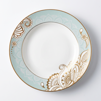 Assiettes de présentation royales arabes de luxe à bord doré, assiettes de dîner florales bleues et blanches, vaisselle bohème en porcelaine fine pour mariage