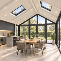 Cuisine extérieure en aluminium, véranda isolée avec toit à pignon, lucarnes en verre trempé double, design moderne pour appartement et jardin