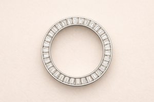 Bague élégante en platine et diamant pour femmes, accessoire de bijouterie raffiné au brillant luxueux, idéal pour un cadeau d'anniversaire ou une fête - Product Image 2