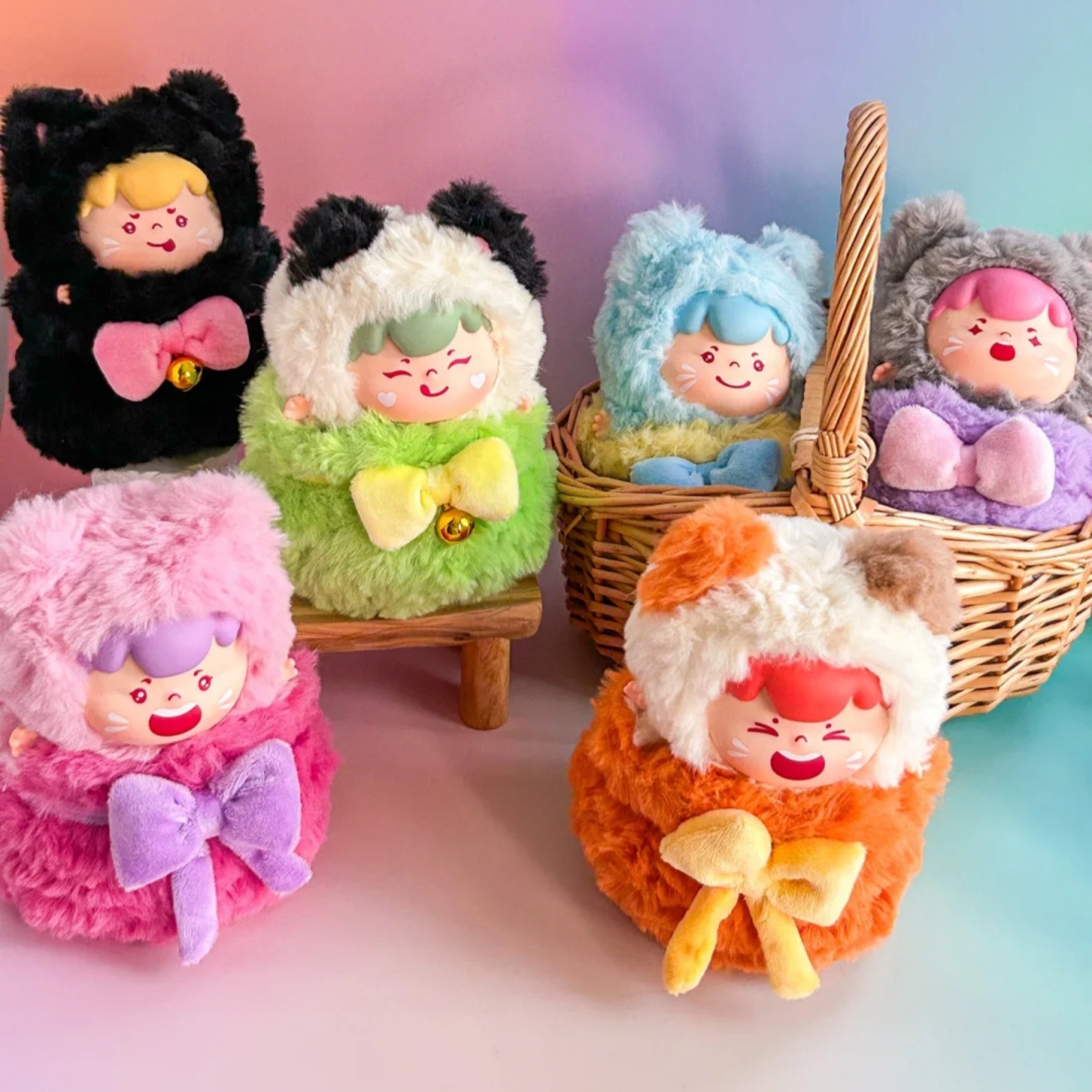 Estilo aleatorio en cada caja sorpresa.