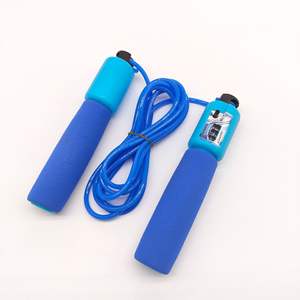 อุปกรณ์กีฬาฟิตเนส เชือกกระโดดแบบพกพา ปรับความเร็วได้ พร้อมฟังก์ชันนับจำนวน สำหรับใช้ในบ้าน - Product Image 1