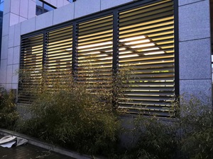 Sun Shading nhôm louvres cửa sổ màn hình bên ngoài cửa chớp mặt tiền thông gió louver hàng rào Bảng điều khiển - Product Image 6