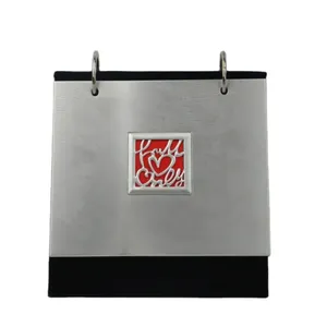 กรอบรูปแบบพับฝาปิดทำจากโลหะรูปตัววีกรอบรูปโปร่งใ<span class=keywords><strong>ส</strong></span><span class=keywords><strong>ส</strong></span>ำหรับแ<span class=keywords><strong>ส</strong></span>ดงภาพ - Product Image 2