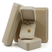Boîte en Flanelle de Luxe Sur Mesure pour Bijoux: Boucle d'Oreille, Bracelet, Collier, Bague – Présentoir de Comptoir en Velours pour Cadeaux