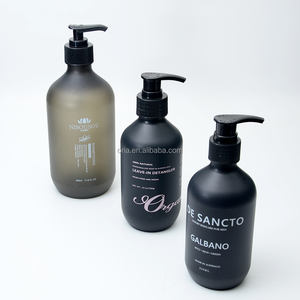 Vente chaude Bouteille en plastique à épaule plate 300ml 500ml Noir mat Emballage de shampooing pour hommes Bouteille de lotion avec pompe - Product Image 3