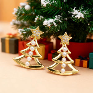 Boucles d'oreilles en forme de sapin de Noël Cav W Q Wdp, plaquées or 18 carats, fausses perles, bijoux festifs pour femmes - Product Image 3