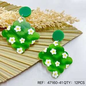 Orecchini Pendenti Floreali Verdi Angelina in Resina Acrilica, Gioielli di Moda per Donne - Product Image 3
