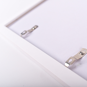 Sáng Tạo T-Shirt hiển thị trường hợp độc đáo màu trắng và màu đen khung ảnh với móc áo - Product Image 5