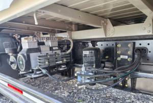 Un camión de carga diésel de 2 toneladas con transmisión manual de tracción derecha, fabricado en China - Product Image 3