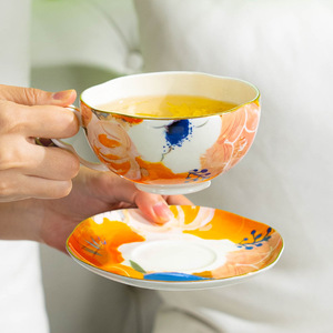 Juego de Té de Porcelana Fina - Tetera con Diseño Floral en Acuarela y Taza con Plato - Product Image 3